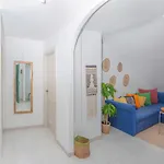 Picasso's Dream Cozy & Chic Attic Plaza Merced *
