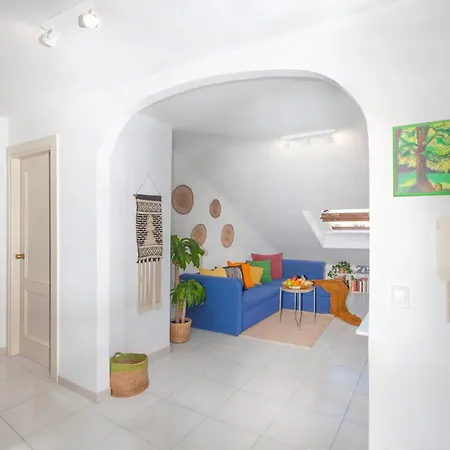 Daire Picasso's Dream Cozy & Chic Attic Plaza Merced