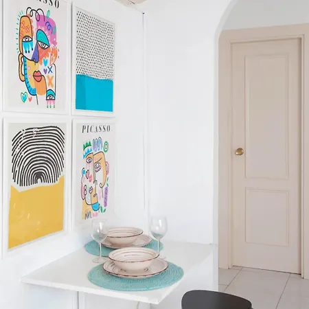 Daire Picasso's Dream Cozy & Chic Attic Plaza Merced